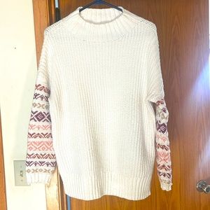 Maurice’s sweater cream color size Medium gorgeous slits on each side